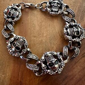 Stainless steel Skull Bracelet 8”